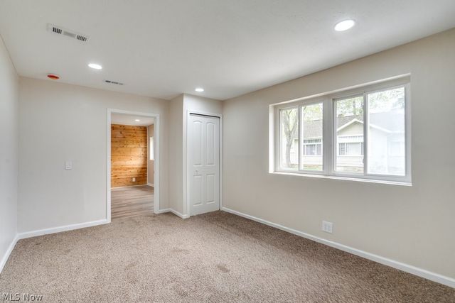 4944 Coleman Drive, New Franklin, OH 44319