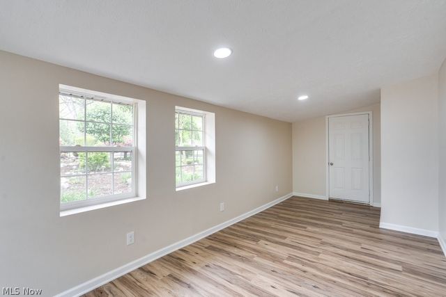 4944 Coleman Drive, New Franklin, OH 44319