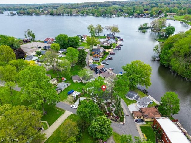 4944 Coleman Drive, New Franklin, OH 44319