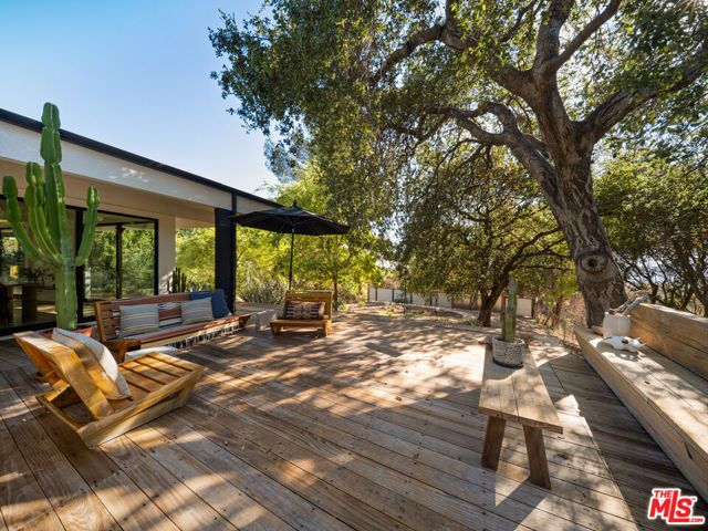 176 Jaxine Drive, Altadena, CA 91001