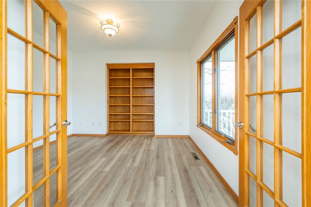 3600 Brook Ridge Court, Des Moines, IA 50317