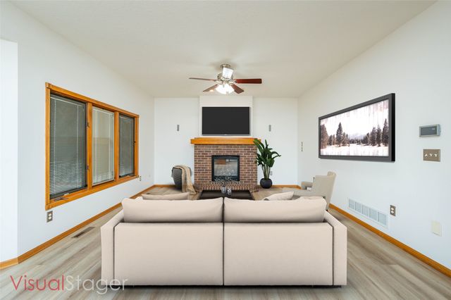 3600 Brook Ridge Court, Des Moines, IA 50317