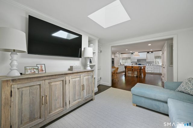 32 Spring Water Lane, New Canaan, CT 06840