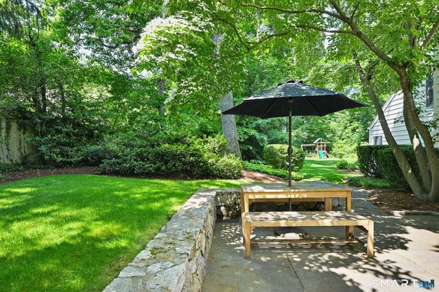 32 Spring Water Lane, New Canaan, CT 06840