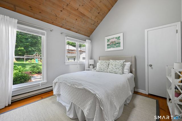 32 Spring Water Lane, New Canaan, CT 06840