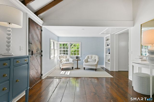 32 Spring Water Lane, New Canaan, CT 06840