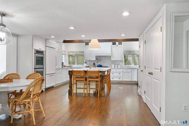 32 Spring Water Lane, New Canaan, CT 06840