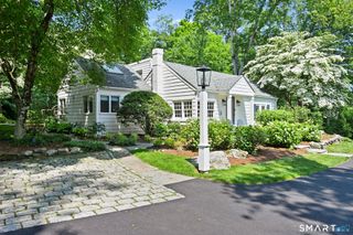 32 Spring Water Lane, New Canaan, CT 06840