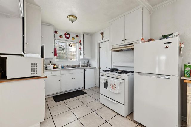 3949 Grandon, San Marcos, CA 92078