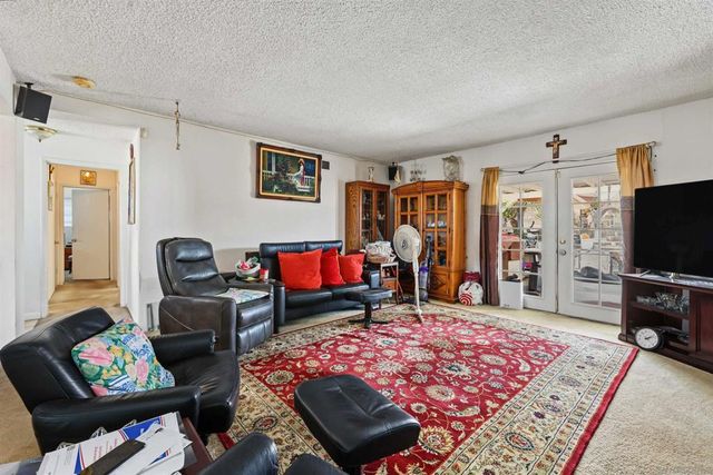 3949 Grandon, San Marcos, CA 92078