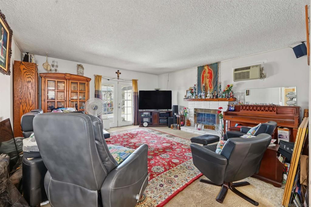 3949 Grandon, San Marcos, CA 92078