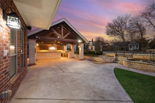 4401 Sorrel Court, Flower Mound, TX 75028