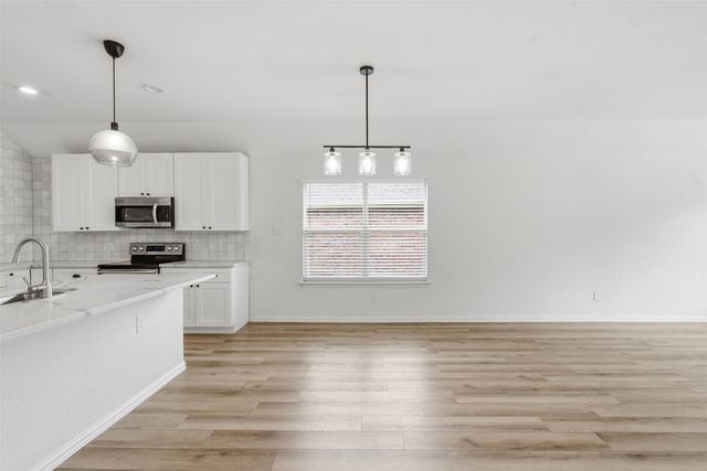 2201 Willow Creek Drive, Little Elm, TX 75068