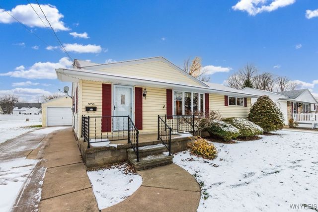 1236 96th Street, Niagara Falls, NY 14304