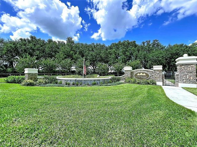 5605 CANNONADE DRIVE, Wesley Chapel, FL 33544