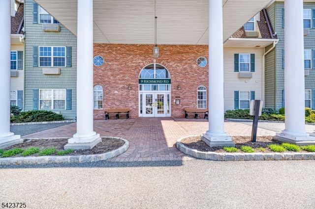 9211 Richmond Rd 211, West Milford Twp., NJ 07480