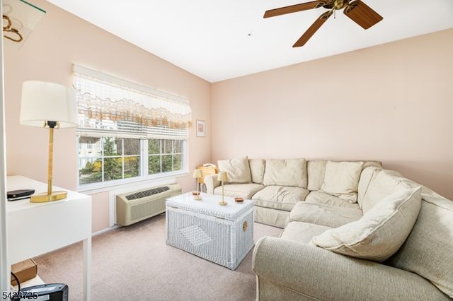 9211 Richmond Rd 211, West Milford Twp., NJ 07480
