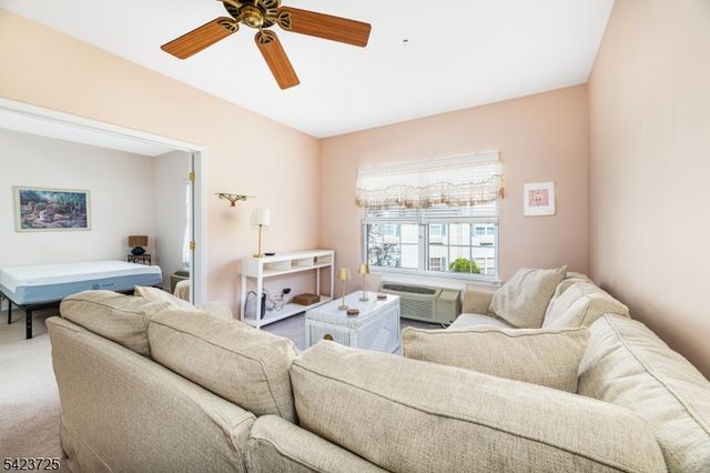 9211 Richmond Rd 211, West Milford Twp., NJ 07480