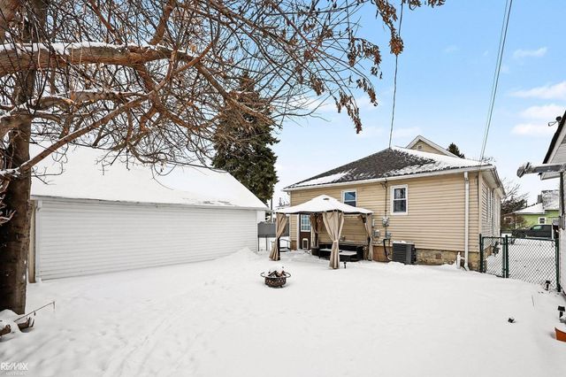 1507 Elk Street, Port Huron, MI 48060