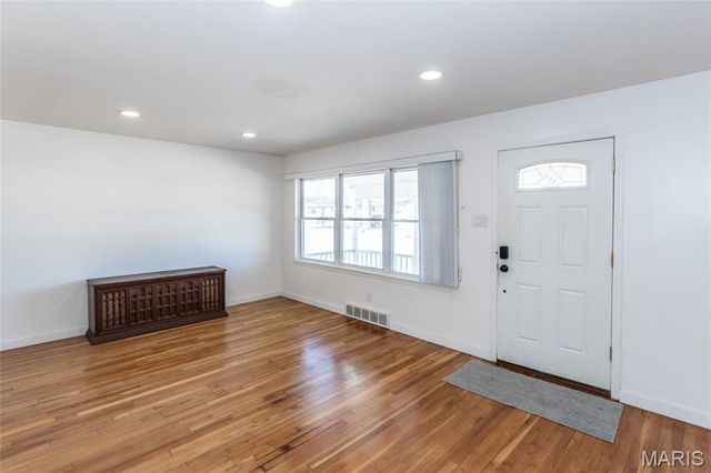 7824 Decatur Drive, St Louis, MO 63123