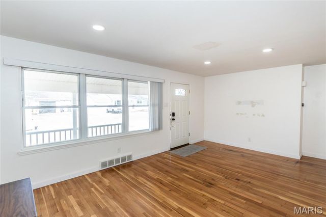 7824 Decatur Drive, St Louis, MO 63123