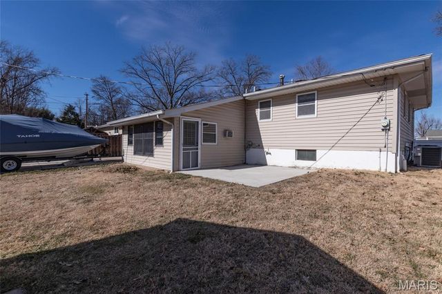 7824 Decatur Drive, St Louis, MO 63123