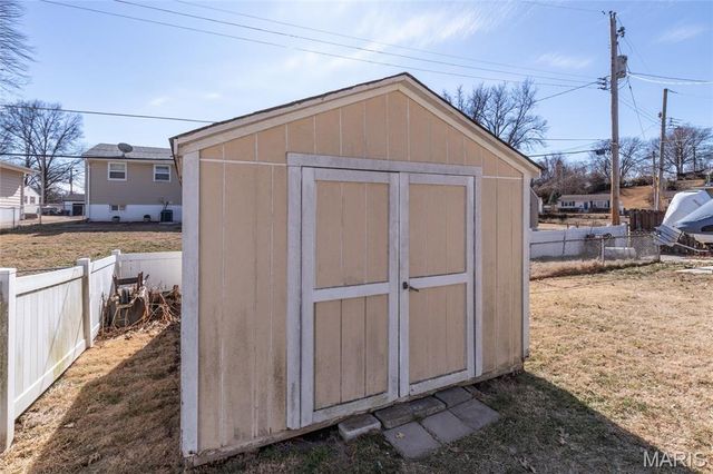 7824 Decatur Drive, St Louis, MO 63123