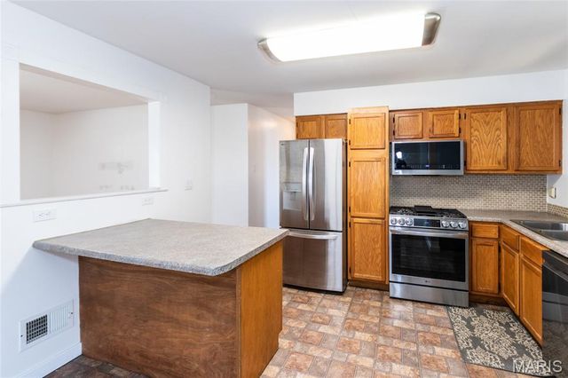 7824 Decatur Drive, St Louis, MO 63123