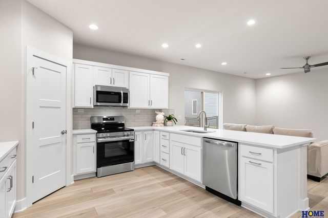 5802 S 94th Street, Lincoln, NE 68526