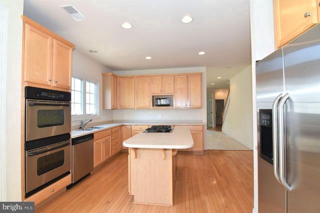 4619 BEAUFONT SPRING CT, Woodbridge, VA 22192