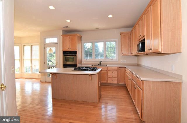 4619 BEAUFONT SPRING CT, Woodbridge, VA 22192