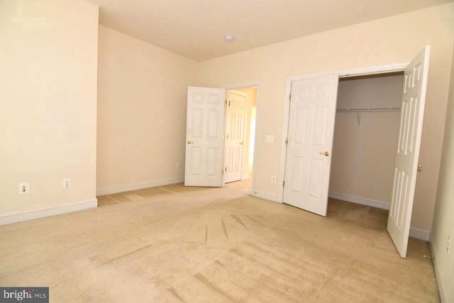 4619 BEAUFONT SPRING CT, Woodbridge, VA 22192