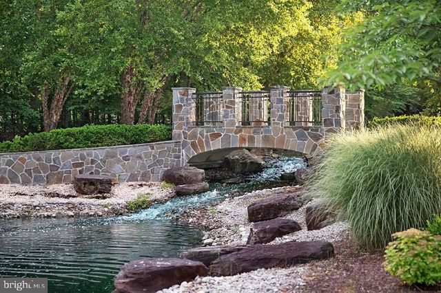 4619 BEAUFONT SPRING CT, Woodbridge, VA 22192