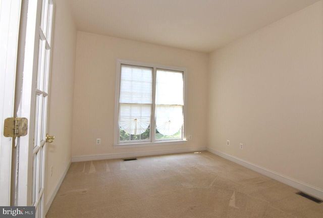 4619 BEAUFONT SPRING CT, Woodbridge, VA 22192