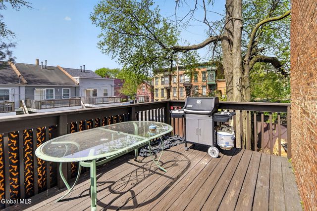 490 Madison Avenue, Albany, NY 12208