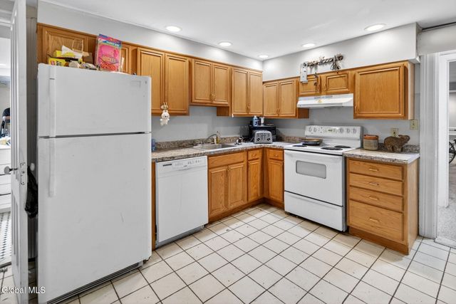 490 Madison Avenue, Albany, NY 12208
