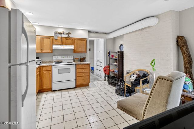 490 Madison Avenue, Albany, NY 12208