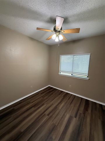 1022 Wendell Way, Garland, TX 75043