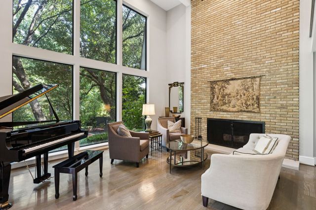 2934 Maple Springs Boulevard, Dallas, TX 75235