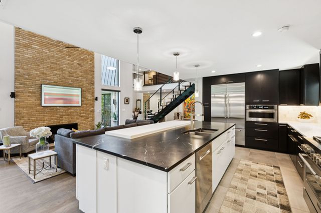 2934 Maple Springs Boulevard, Dallas, TX 75235