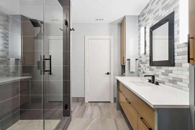 2934 Maple Springs Boulevard, Dallas, TX 75235