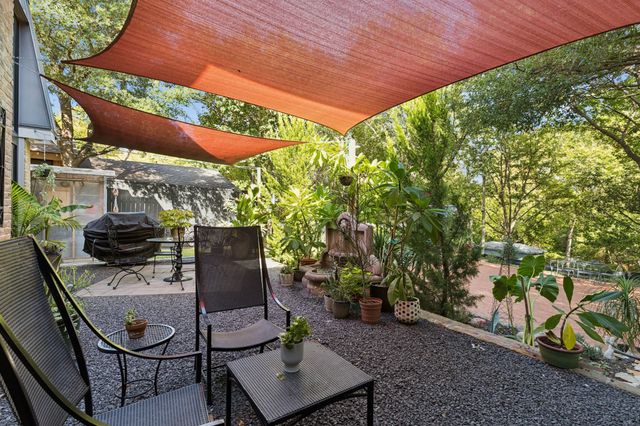 2934 Maple Springs Boulevard, Dallas, TX 75235