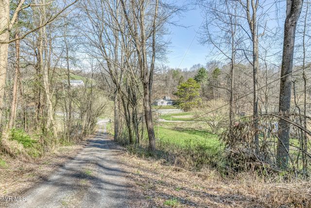 1424 Reedy Creek Road, Bristol, TN 37620