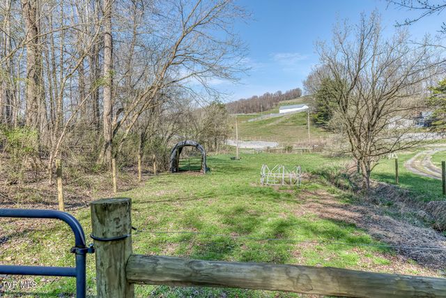1424 Reedy Creek Road, Bristol, TN 37620