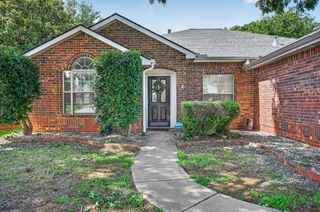 3208 Cliff Oaks Drive, Corinth, TX 76210