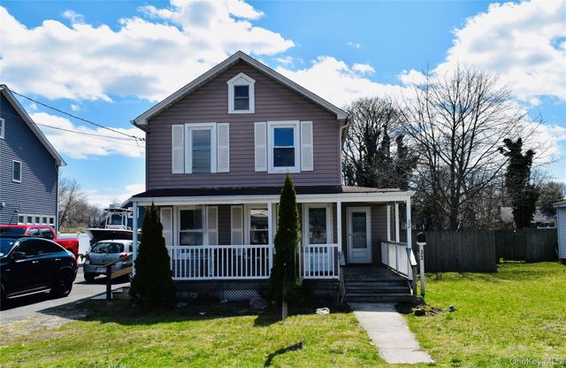 32 Pearl Street, Patchogue, NY 11772