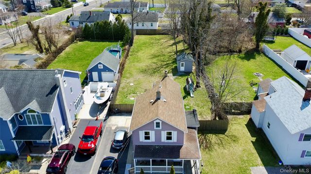 32 Pearl Street, Patchogue, NY 11772