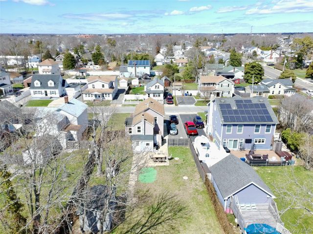 32 Pearl Street, Patchogue, NY 11772