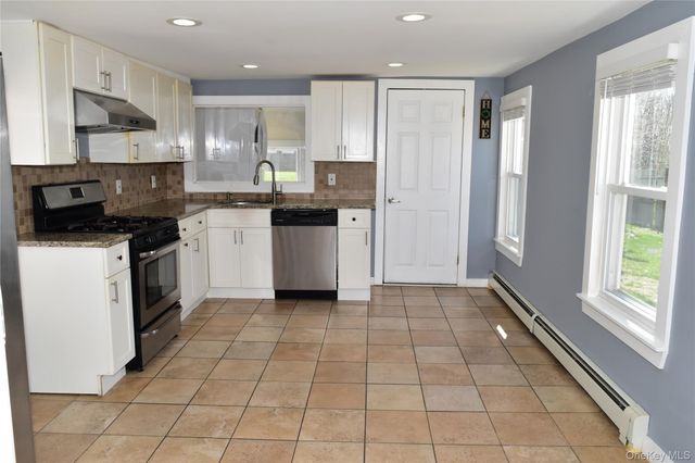 32 Pearl Street, Patchogue, NY 11772