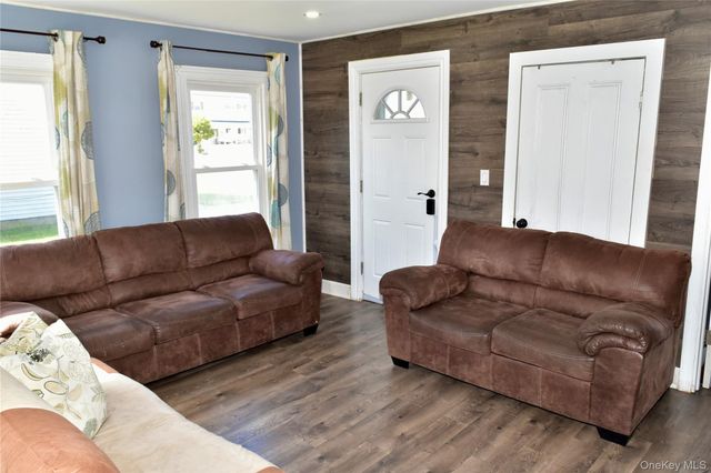 32 Pearl Street, Patchogue, NY 11772